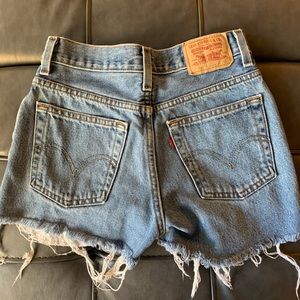 High Waisted Levi Short